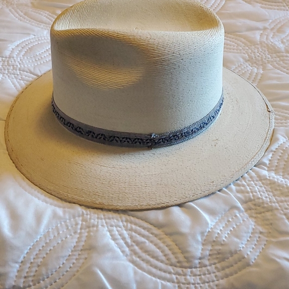 Sombrero - Picture 2 of 4